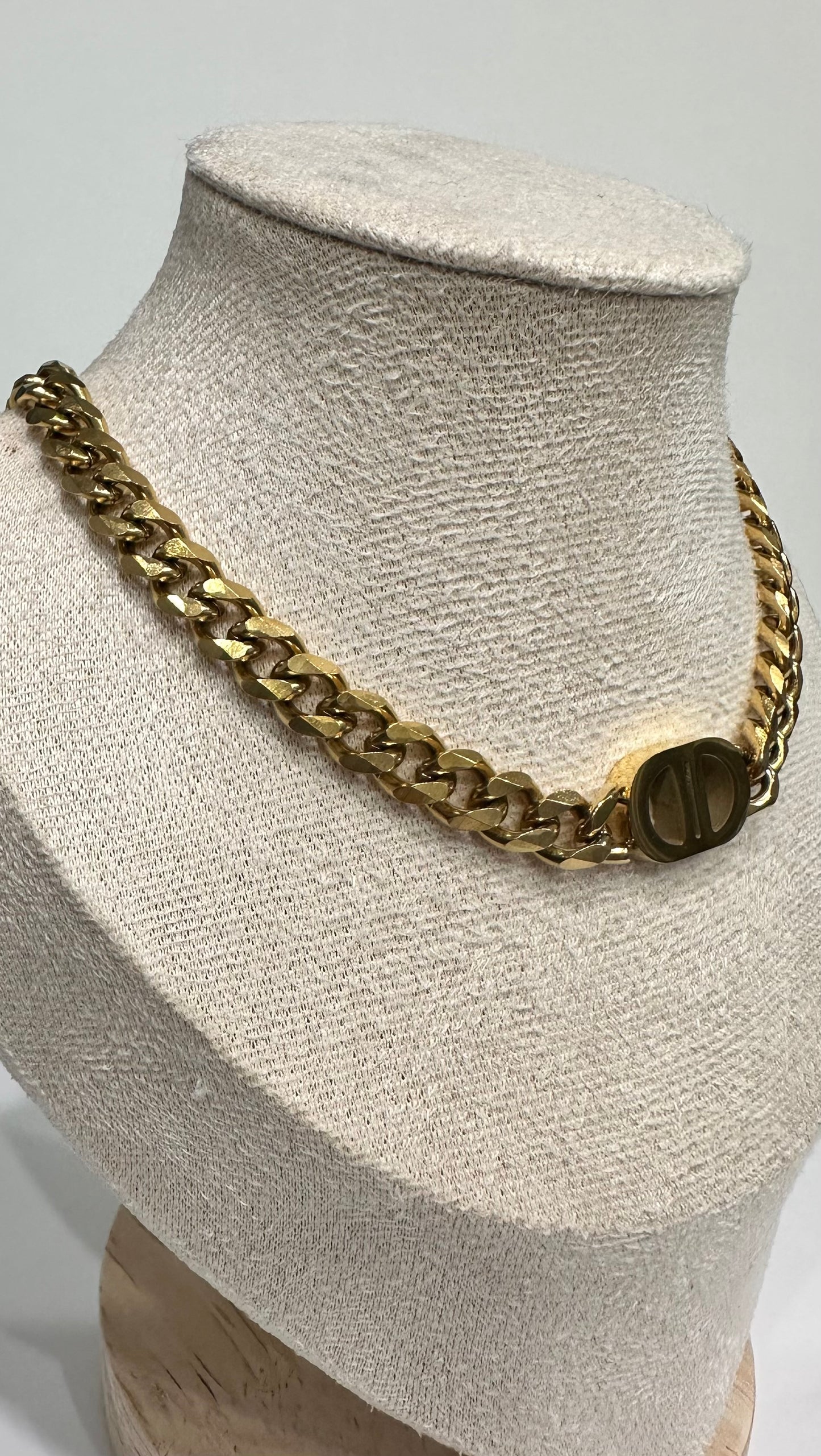 Collier doré – Icon Chain