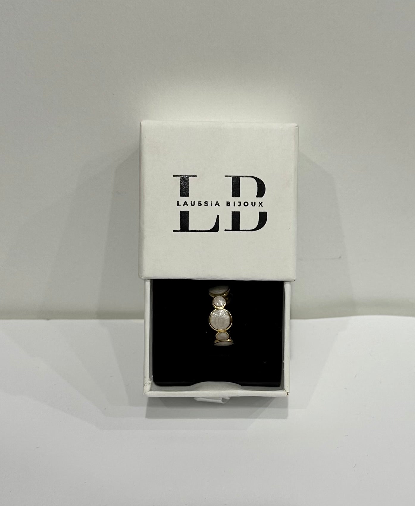 Bague dorée – White Harmony